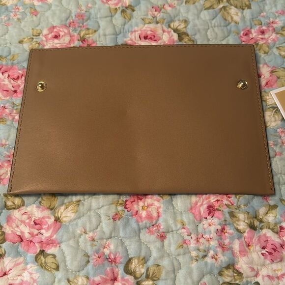 Michael Kors Tan Leather Tab Snap-On Travel Organizer - Picture 3 of 4